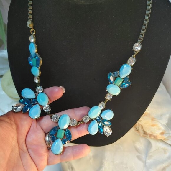 Green and Blue Vintage Style Rhinestone Statement Necklace Rhinestone Statement - Picture 3 of 6
